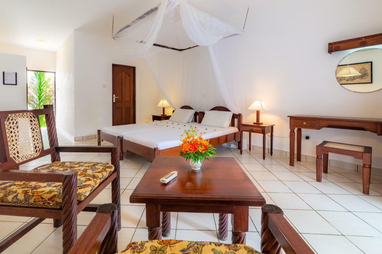 Diani Sea Lodge Diani Beach Bagian luar foto